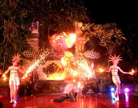 巴厘岛娱乐节目,乐队表演,火舞,巴厘岛特色舞,传统舞蹈,激光舞